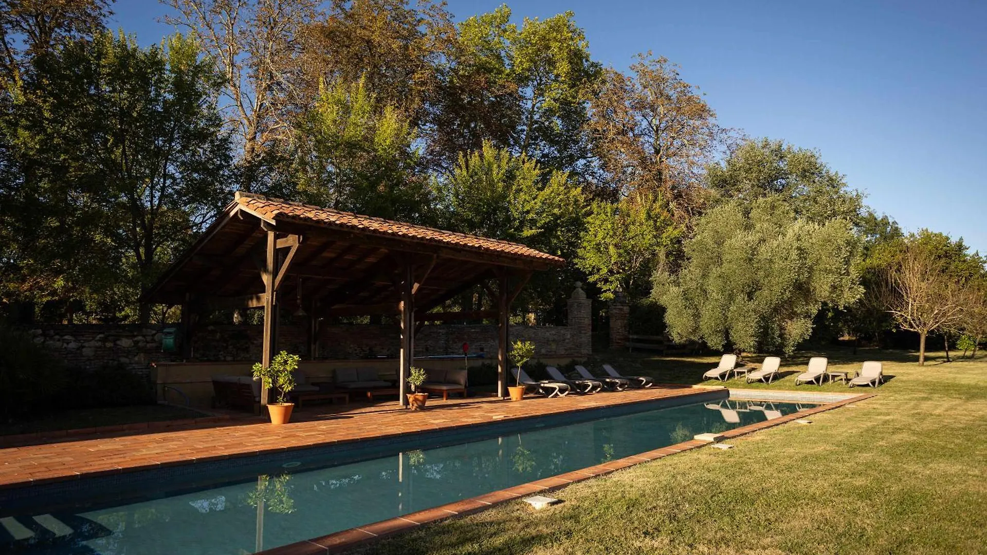 18Th Century Chateau With Stunning Pool & Gardens Castelnau-Picampeau 0*,  Frankrig